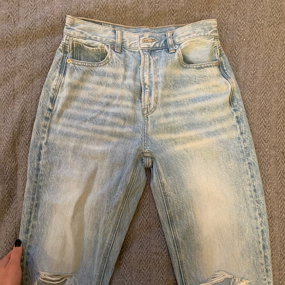 AE mom jean - Picture 6 of 7